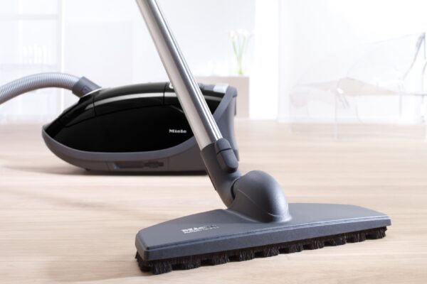 Miele S8390 Kona Canister Vacuum - Active HEPA, 33 ft. Radius, SEB 228 Electro Plus - Image 3